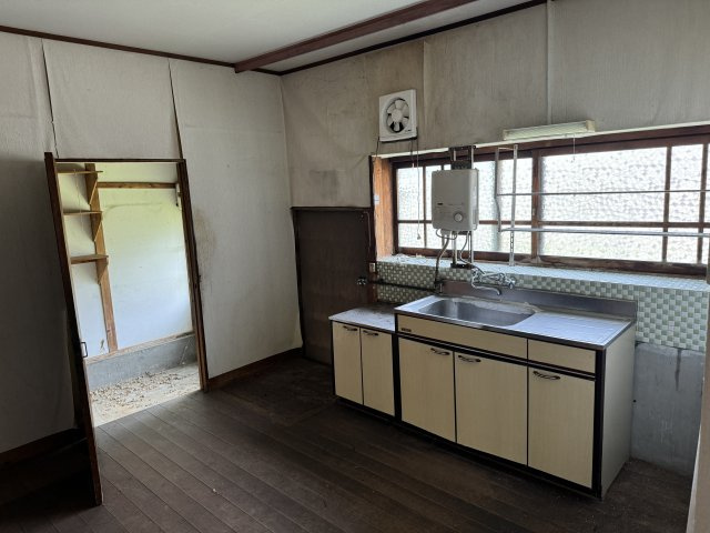 和田町戸建のキッチン|DK