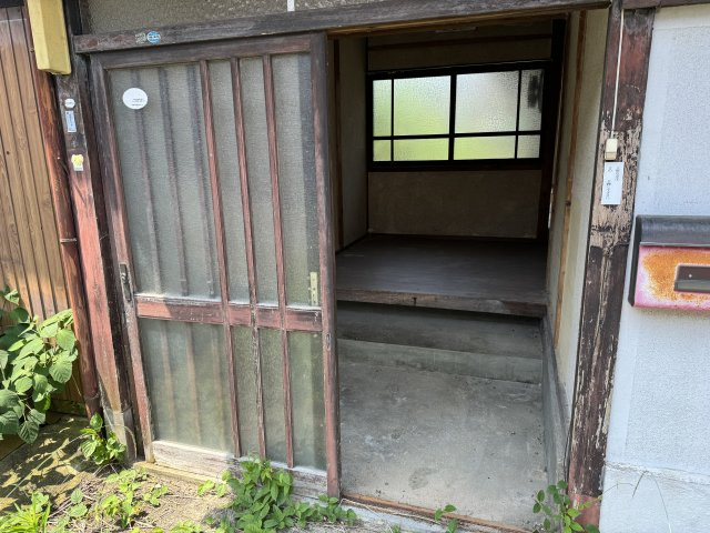和田町戸建の玄関|玄関