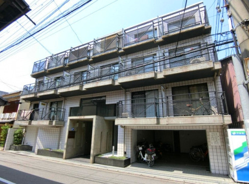 【オーナーチェンジ】デトム・ワン四条大宮Ⅱの外観|建物外観を気になさる方へ、見た目の良い物件です