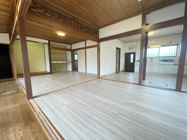 成田本城戸建てのロビー|居室