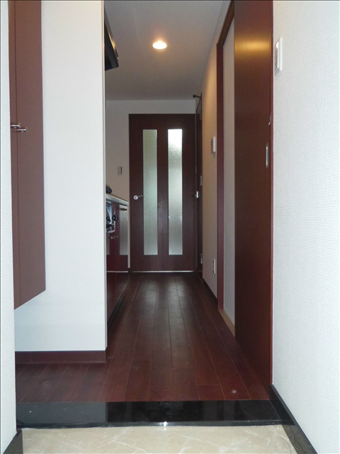 向山ヒルズの玄関