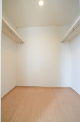 【洋室】 | 綾瀬市蓼川3丁目 新築戸建て 全2棟【仲介手数料無料】 | 2階　洋室1（8.0帖）WIC