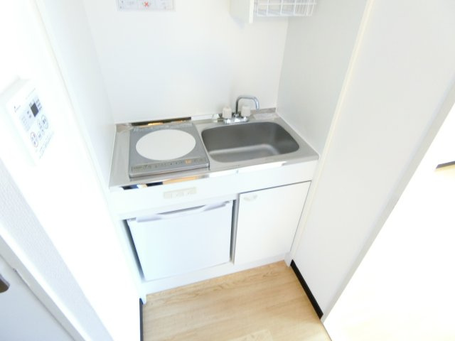 レファインド春日野道のキッチン|お料理しやすいキッチンです