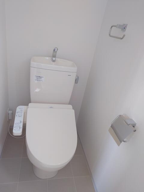 ガレージハウスMEIWAのトイレ