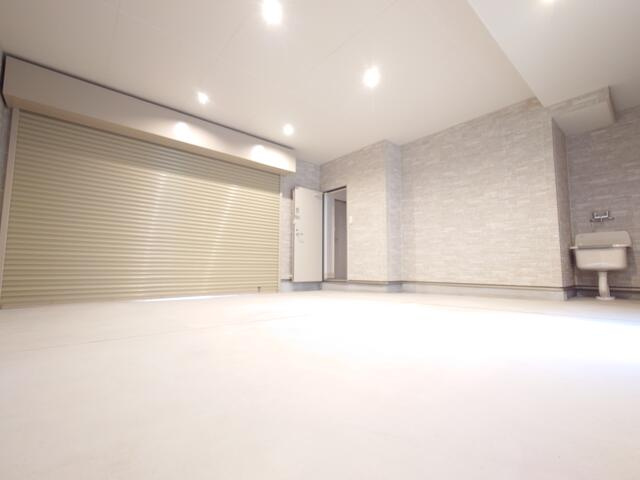 ガレージハウスMEIWAの駐車場