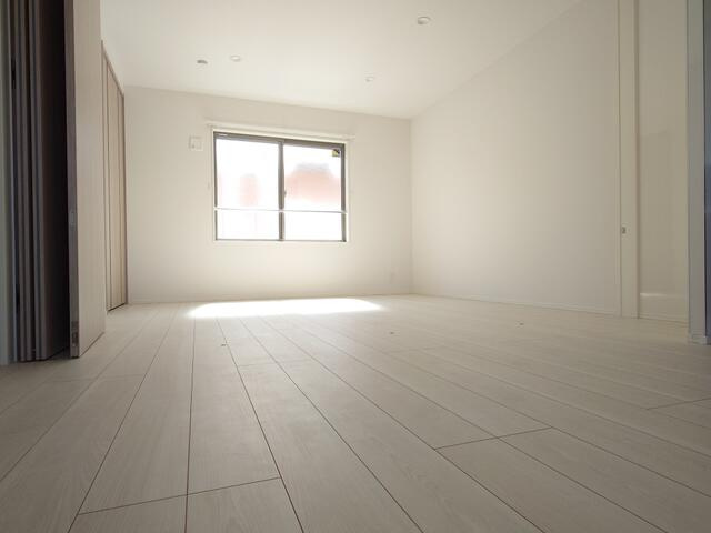 ガレージハウスMEIWAの洋室