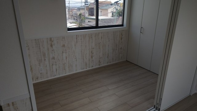 アリビア東朝霧丘の洋室