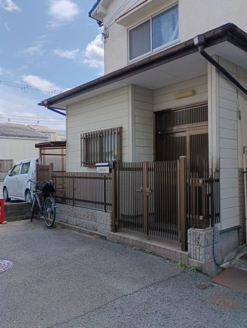 売土地　大東市氷野4丁目(建築条件無し上物有)の外観