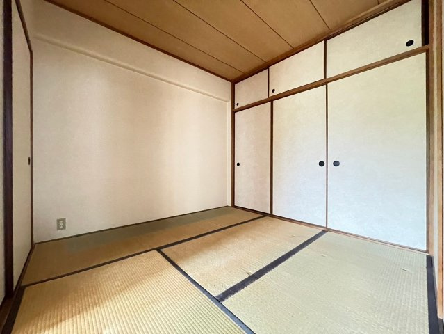 ロイヤルヒルズ待兼山の和室
