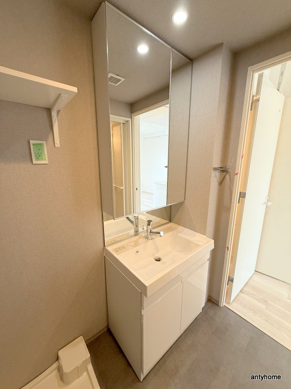 エル・セレーノ新大阪北　仲介手数料無料の洗面所