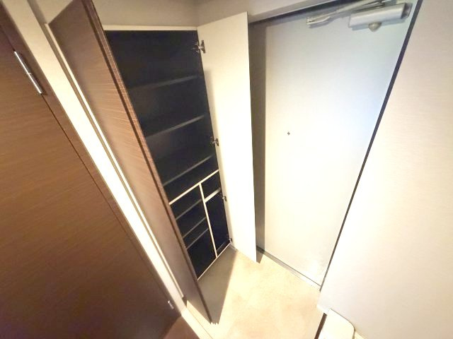 【玄関】 | ラティ岡本