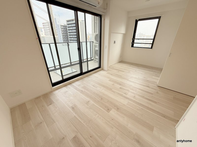 エル・セレーノ新大阪北　仲介手数料無料の居間・リビング