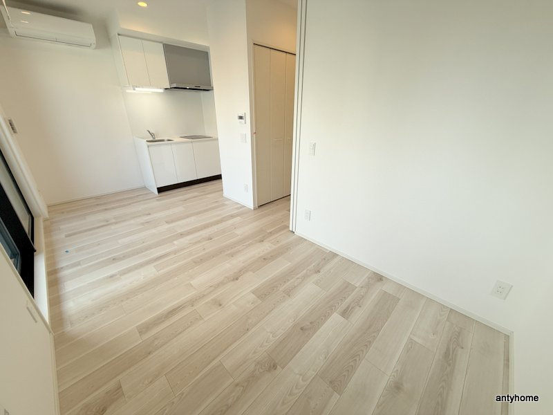 エル・セレーノ新大阪北　仲介手数料無料の居間・リビング