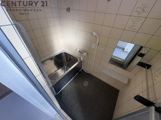 シンプルなデザインのお風呂です。