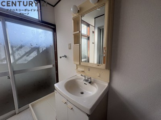 独立洗面化粧台付きでおすすめです！
