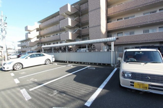 【駐車場】