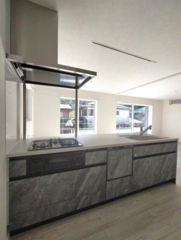 鎌倉市材木座2丁目新築戸建て　B号棟のキッチン