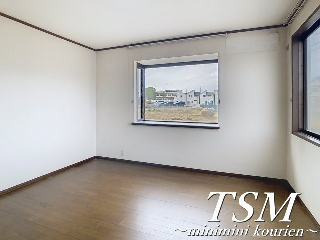 東香里南町貸家の洋室