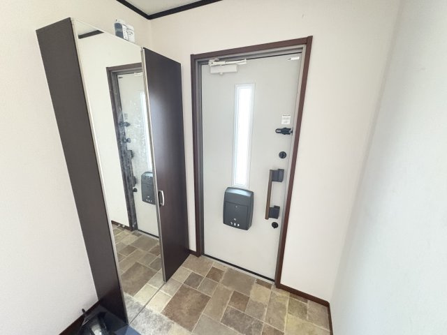 神戸市西区水谷2丁目戸建の玄関