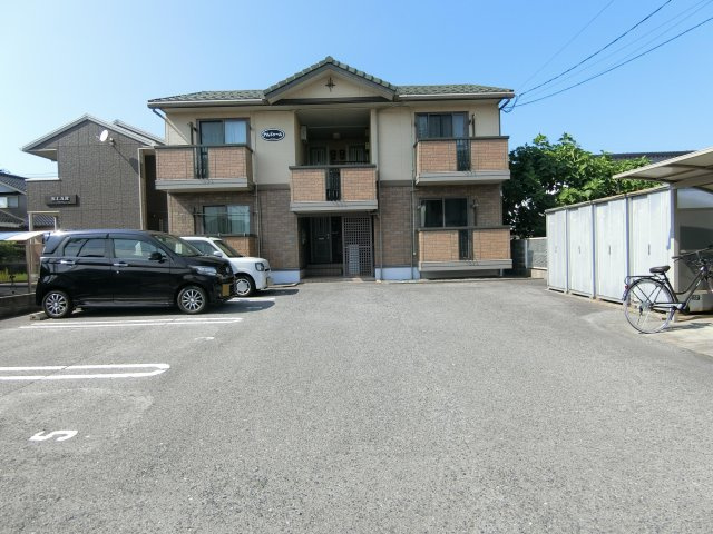 アルドゥールの駐車場