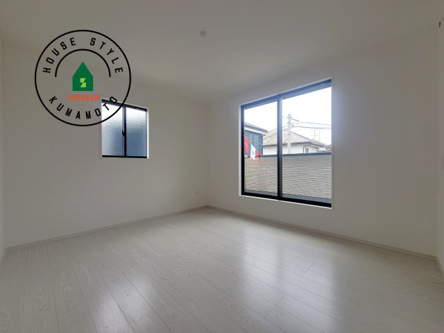 熊本市北区清水新地3丁目第1-1棟（1号棟）　の寝室|主寝室には収納力に優れたクローゼットがありますので、お部屋もすっきり片付きます。