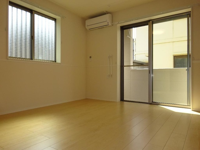 シュロス上飯田の居間・リビング