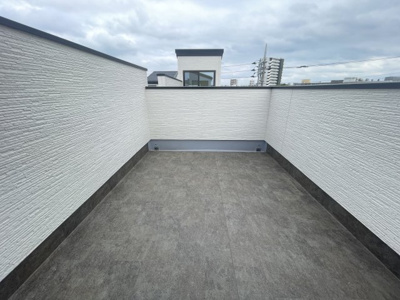 【バルコニー】 | 沖縄市美里6丁目（全9棟）11・12号棟 | 11号棟　スカイバルコニー付き♪