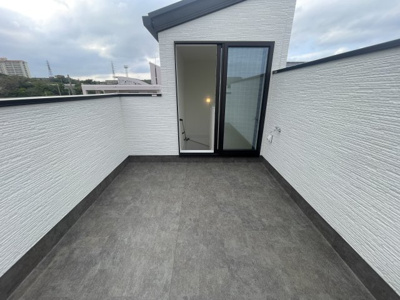 【バルコニー】 | 沖縄市美里6丁目（全9棟）11・12号棟 | 11号棟　解放感溢れるスカイバルコニー♪