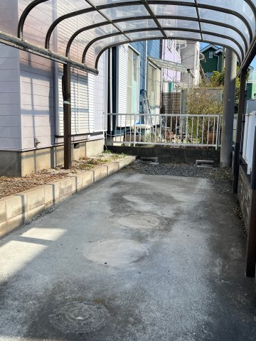 安田様邸貸家★来店予約制★の駐車場