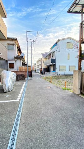 里中町2丁目の前面道路含む現地写真|前面道路