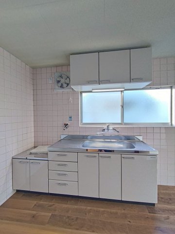 西村借家のキッチン