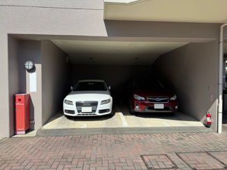 【駐車場】