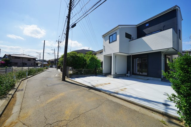 【横浜市保土ケ谷区仏向町429-3新築戸建て】★仲介手数料無料★（仏向小学校・橘中学校）の前面道路含む現地写真