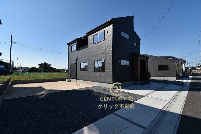 リーブルガーデン  笠間市旭町　第12　2の駐車場|新築戸建てを購入する際、庭付き、駐車場付きは大変魅力的です。十分な駐車スペースがあれば、ご家族様それぞれが車をご所有の場合や来客の際も安心です。