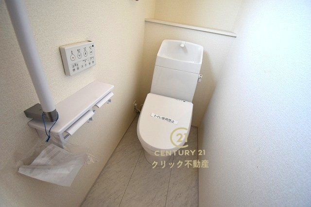 リーブルガーデン  笠間市旭町　第12　2のトイレ|１階と２階、２ヶ所に清潔なトイレ。
毎日使う空間と機能だから、いつまでも清潔なスペースであってほしいのがトイレです。