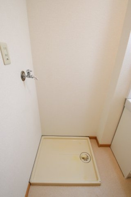 【設備】 | アレーゼF | 室内洗濯機置場