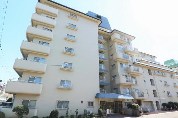 桃山台マンションの外観