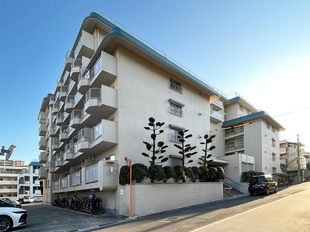 桃山台マンションの外観