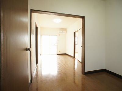 【居間・リビング】 | ヴェルエスト鹿沼A | ゆったりできるリビングです♪