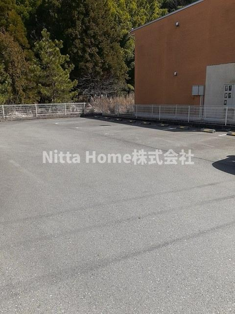 グラースグリー　Aの駐車場|敷地内駐車場は２台空きあります◎
