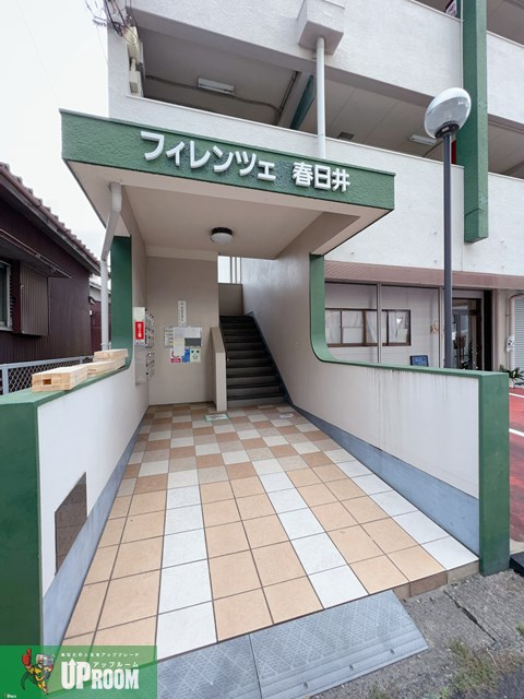 フィレンツェ春日井のエントランス