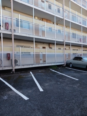 【駐車場】 | ロイヤルFUJI