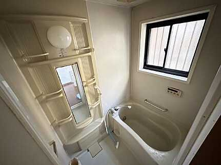 広島市佐伯区五日市町大字下河内字寺川　中古一戸建て(JS)の浴室