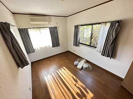 広島市佐伯区五日市町大字下河内字寺川　中古一戸建て(JS)の洋室