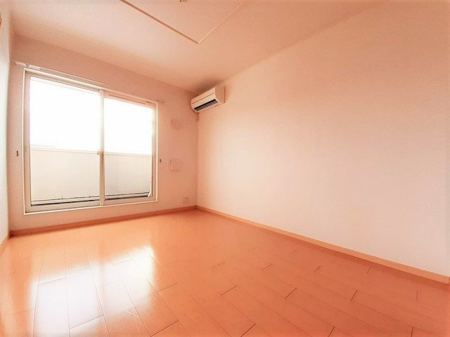 ビッグ　シャトーＡの居間・リビング