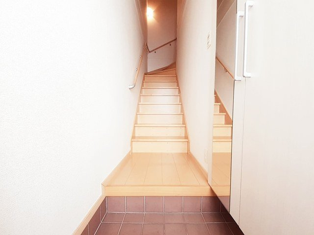 ビッグ　シャトーＡの玄関