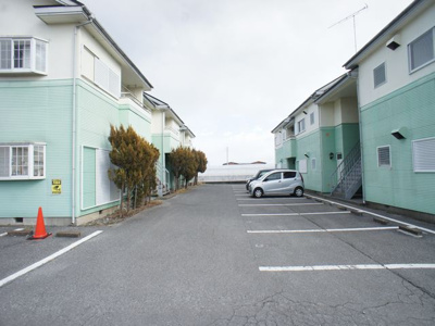 【駐車場】 | ヴェルエスト鹿沼B | 駐車場2台可能です♪