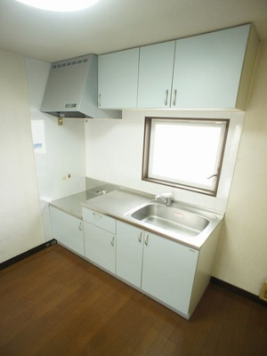 【キッチン】 | ヴェルエスト鹿沼B | 便利な吊戸棚が付いています♪