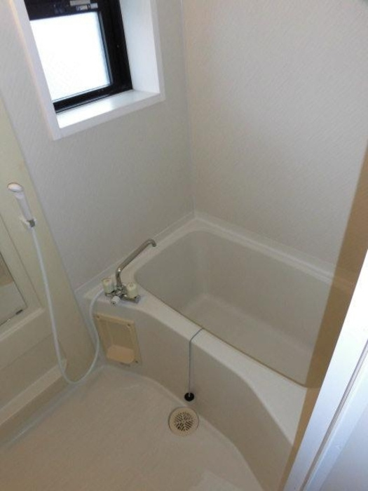 レ・ファミール・ド・ジョイ60　A棟の浴室|落ち着いた空間のお風呂です☆