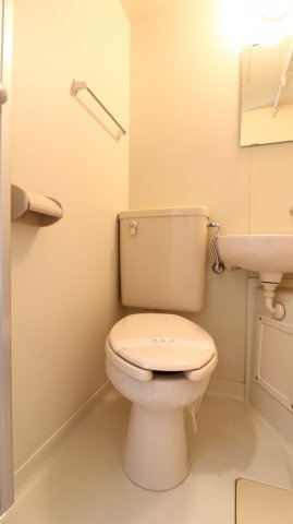 ヒルバレー妙法寺駅前のトイレ